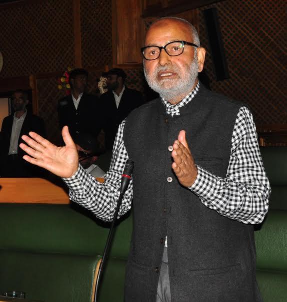 No need to discus beef ban in Assembly: Naeem Akhtar
